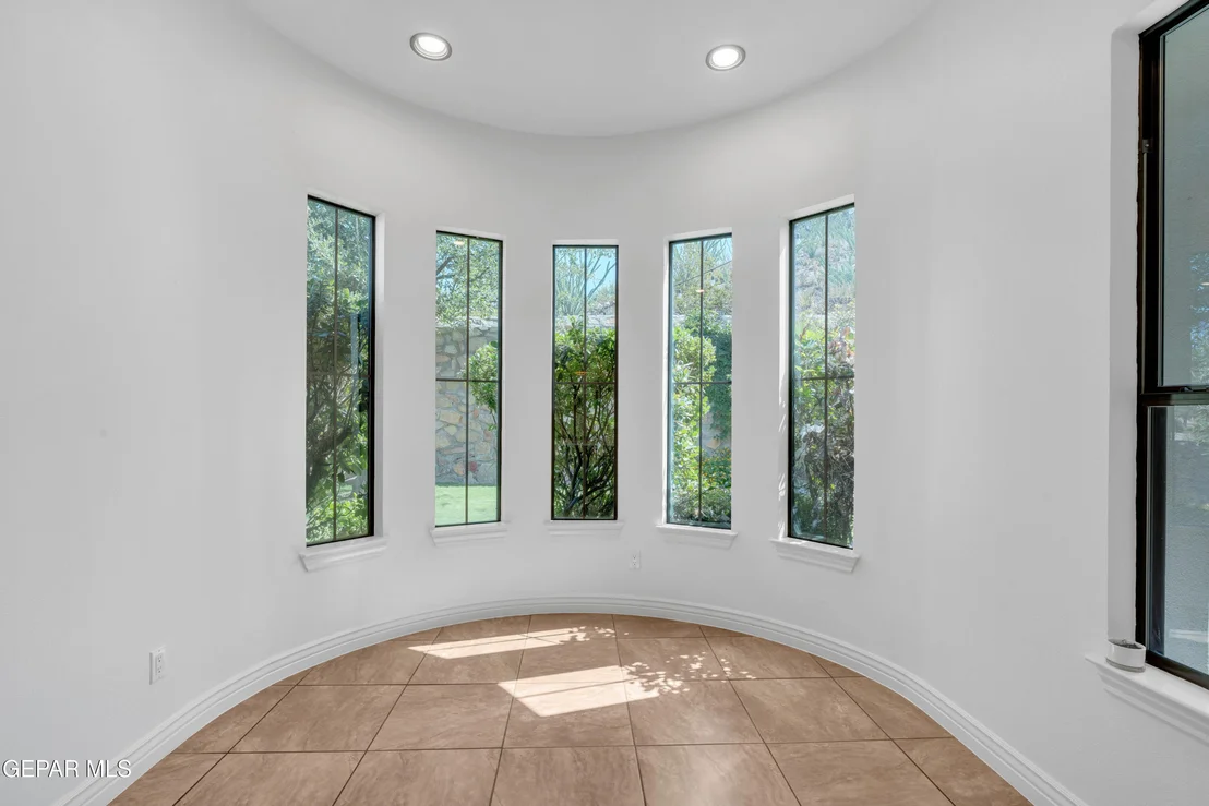 Photo of 5833 SUNDALE Road
