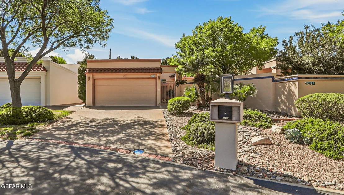 Photo of 1038 LOS JARDINES Circle