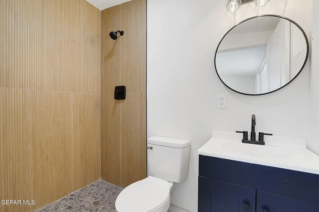 Photo of 5609 MARTIN Lane