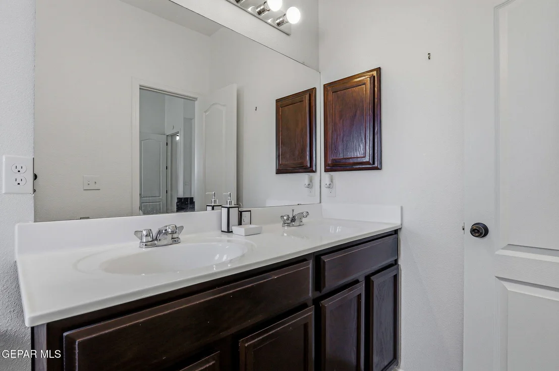Photo of 14329 Nick Drahos Lane