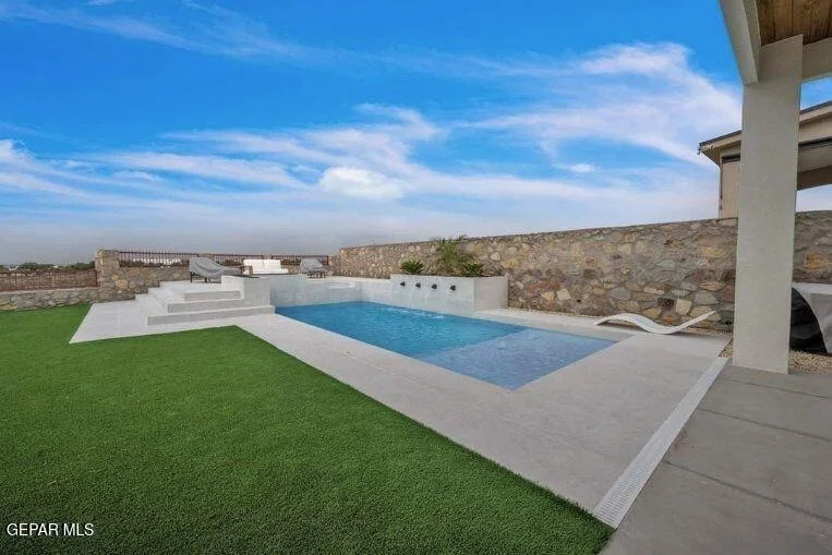 Photo of 7437 CAVESON Road