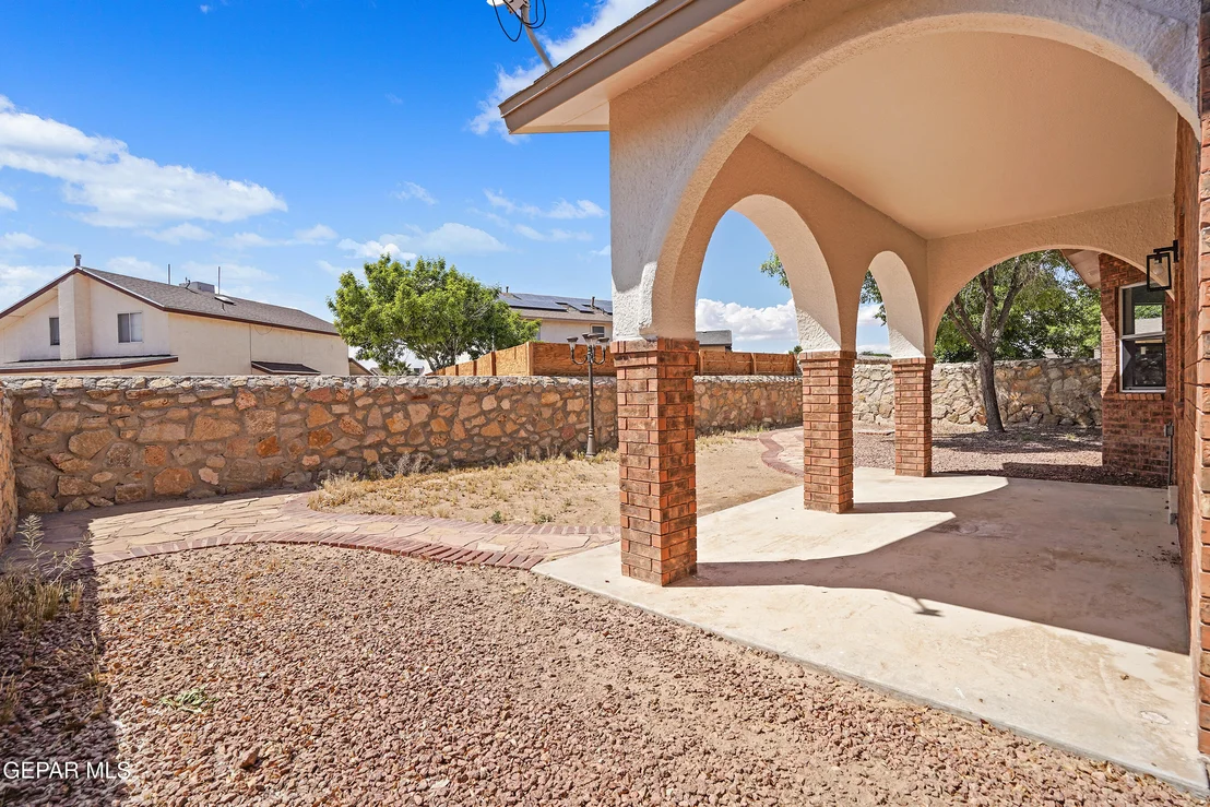 Photo of 1239 VIKKI CARR Lane
