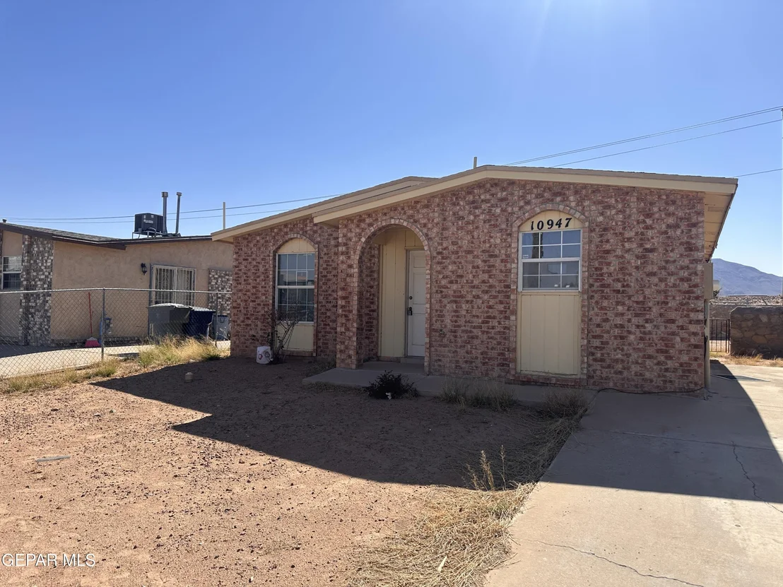 Photo of 10947 STONEBRIDGE Drive