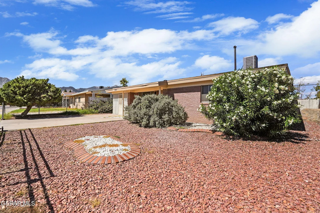 Photo of 4947 AIKEN Lane