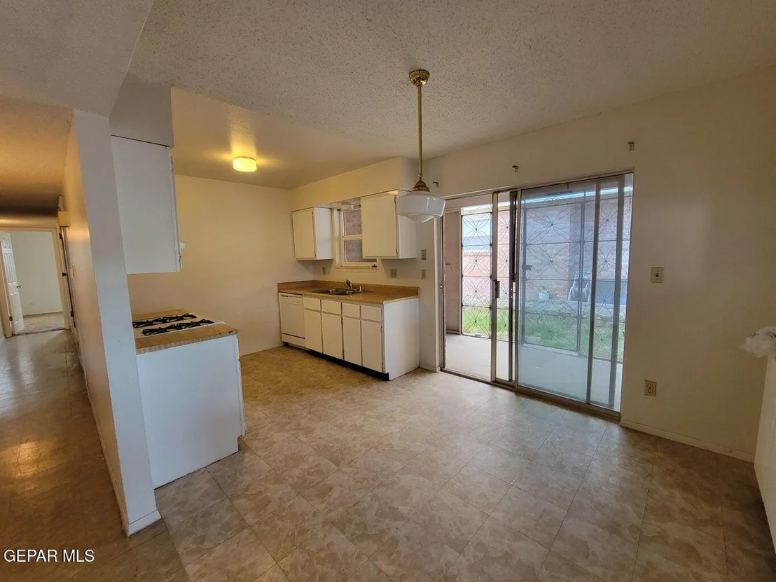 Photo of Unit AB at 2901 Beachcomber Drive