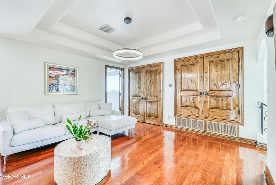 Photo of 6309 VIA SERENA Drive