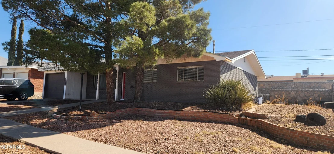 Photo of 248 VIKING Drive