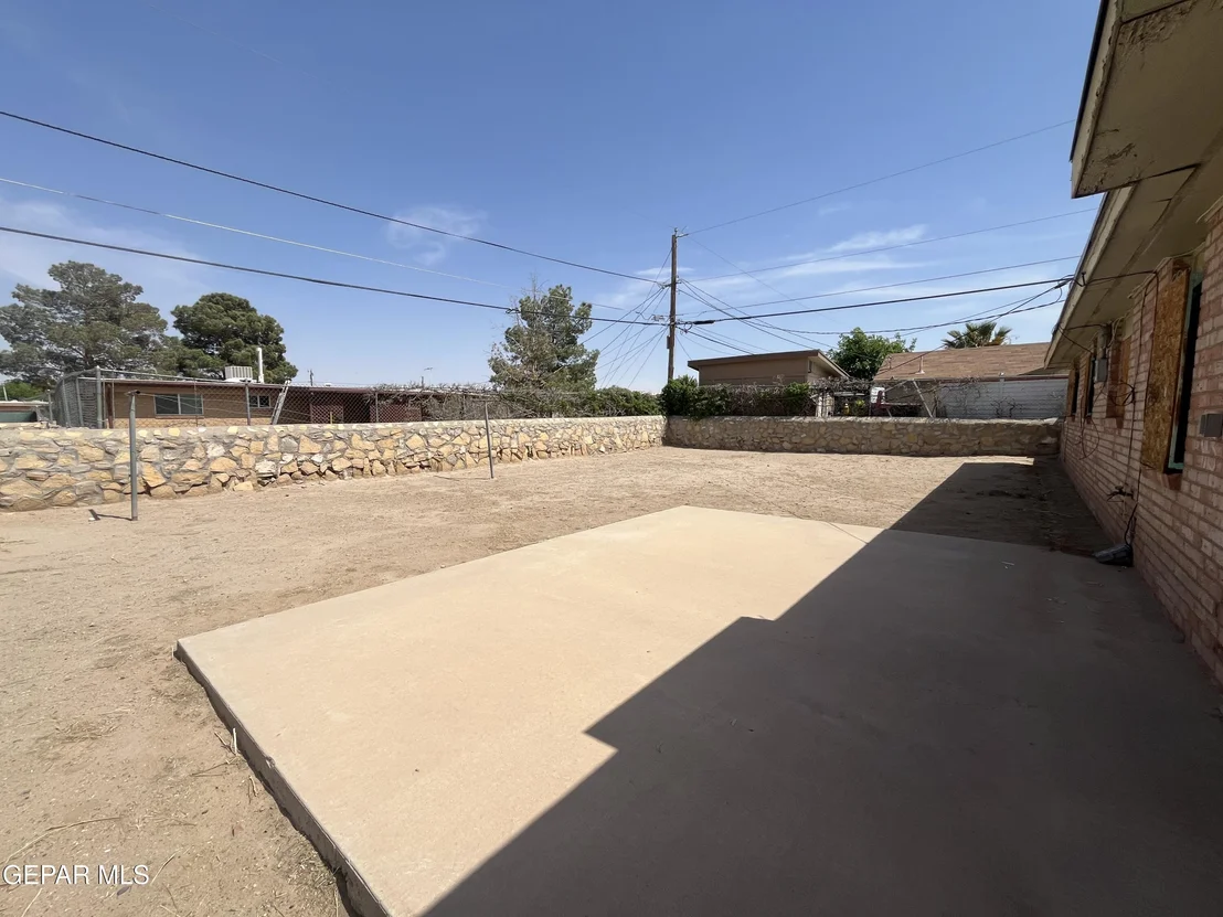 Photo of 213 ROMERIA Drive