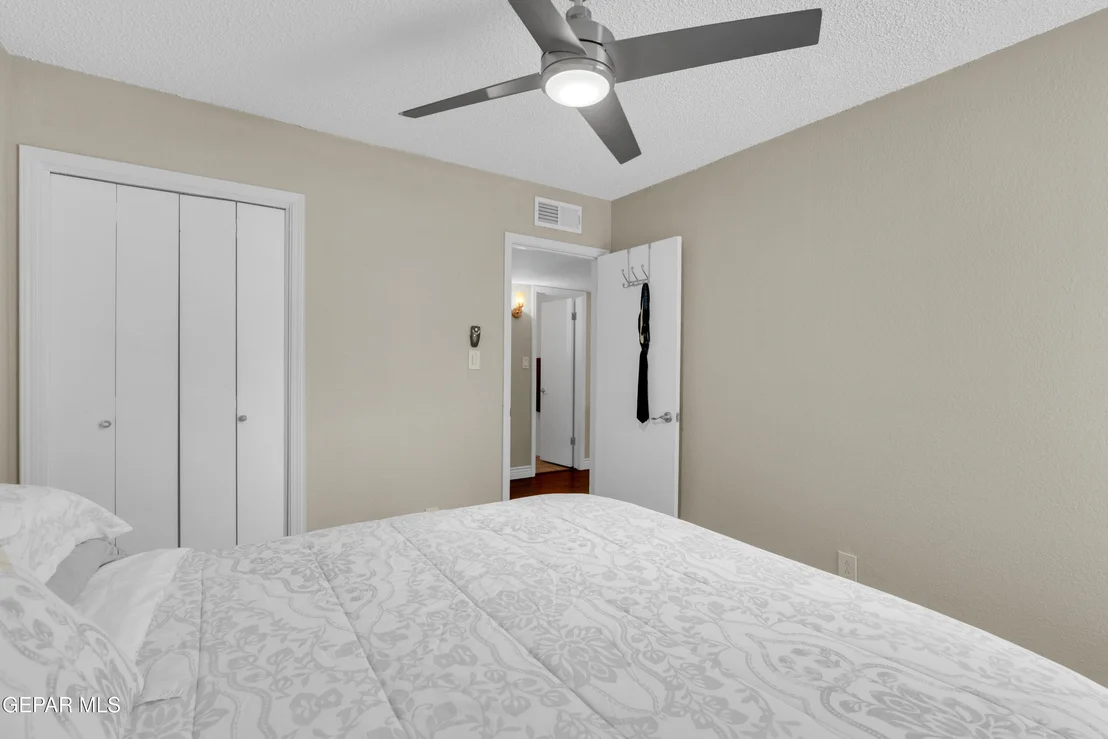 Photo of 425 VALPLANO Drive