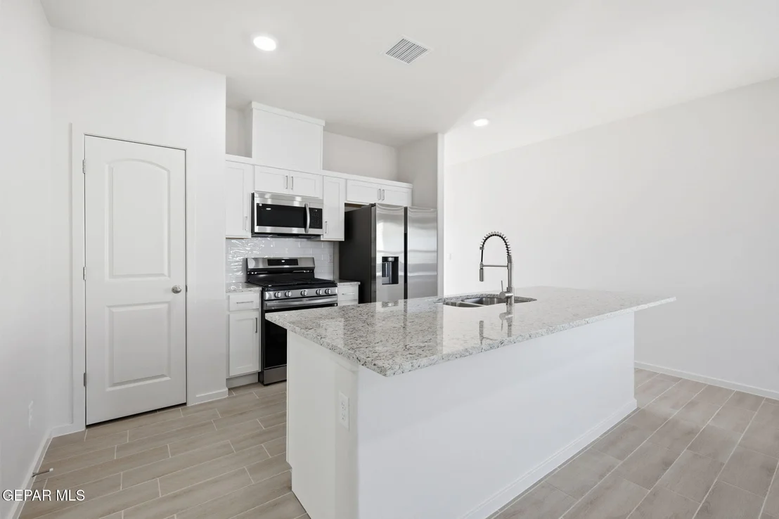 Photo of 13829 Summer Wave Avenue