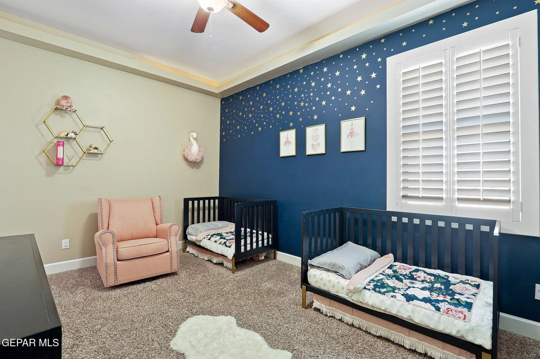 Photo of 917 Clapham Street