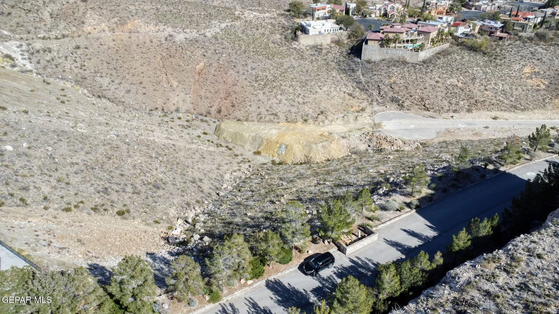 Photo of 40 SIERRA CREST Drive