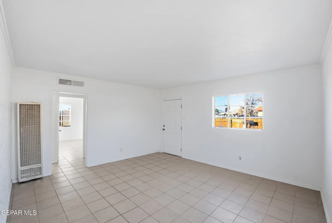 Photo of 652 VAL VERDE Street