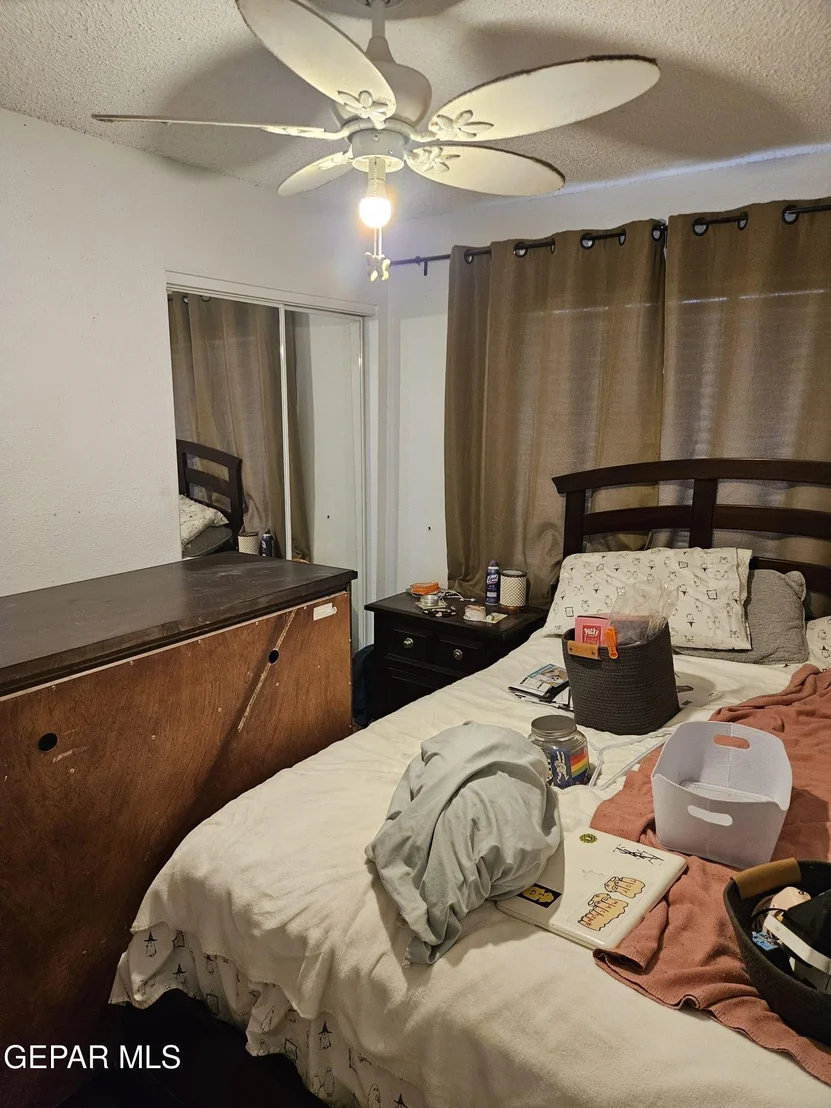 Photo of 704 ESPOLON Drive