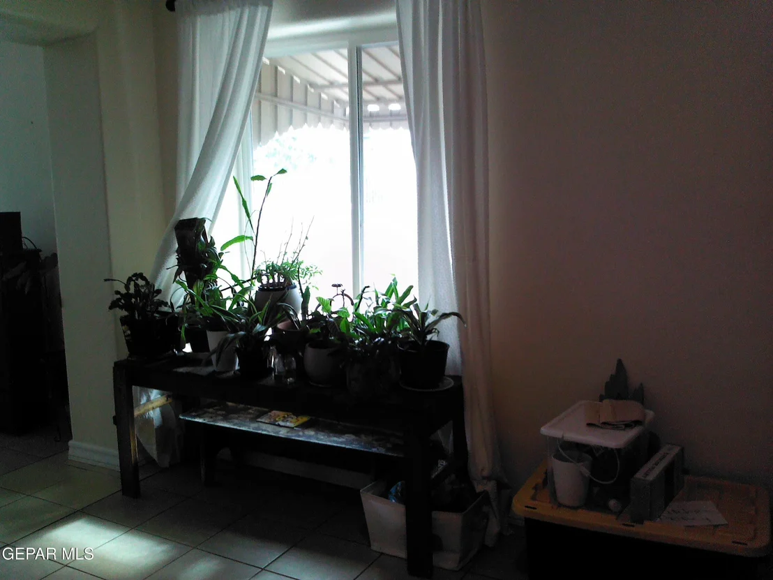 Photo of 500 TAMARISK Street