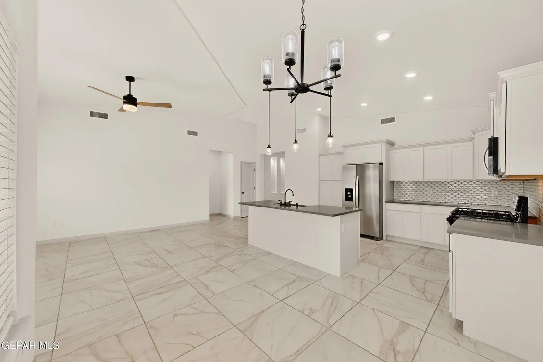 Photo of 968 GULF STREAMS Avenue