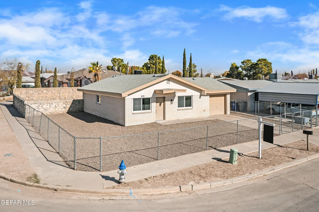 Photo of 219 CARIBE Circle