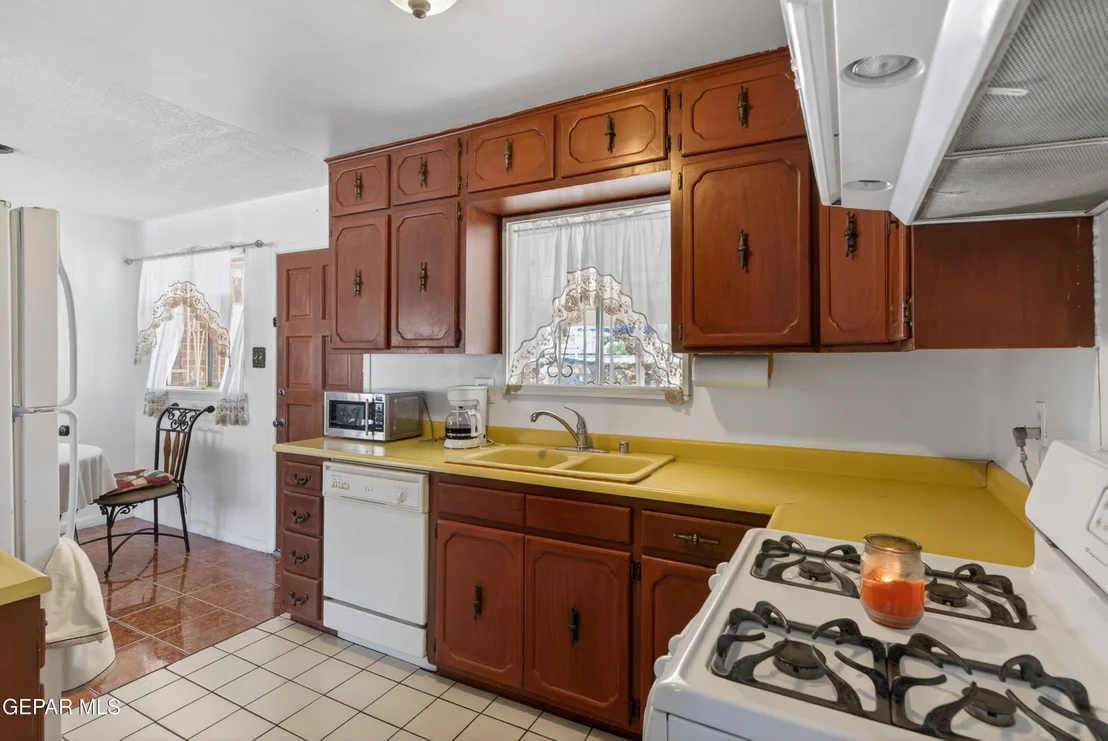 Photo of 10025 DEBBIE Drive