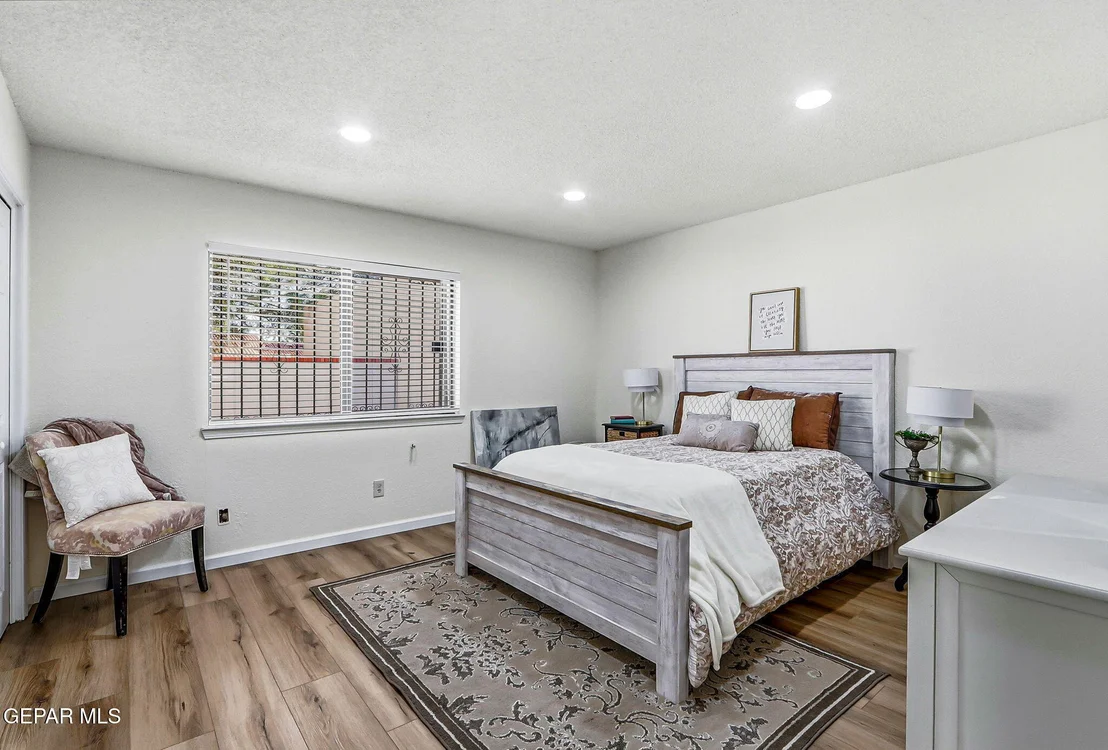 Photo of 5205 VALLEY SPRING Way