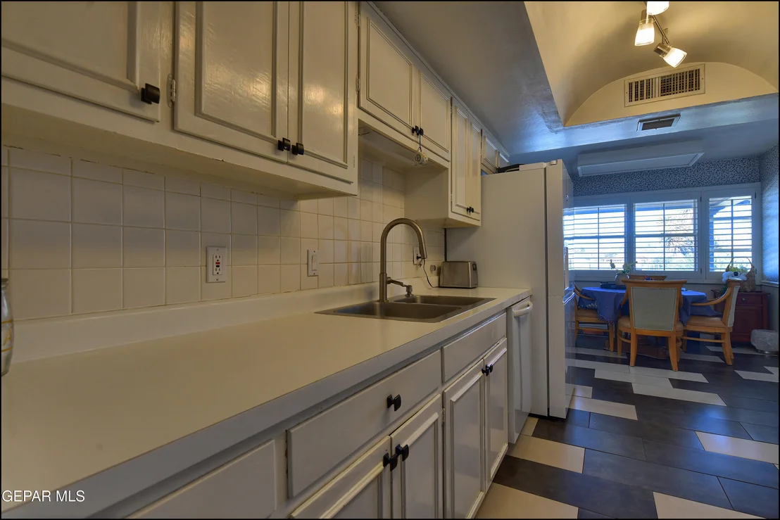 Photo of 411 CROWN POINT Drive