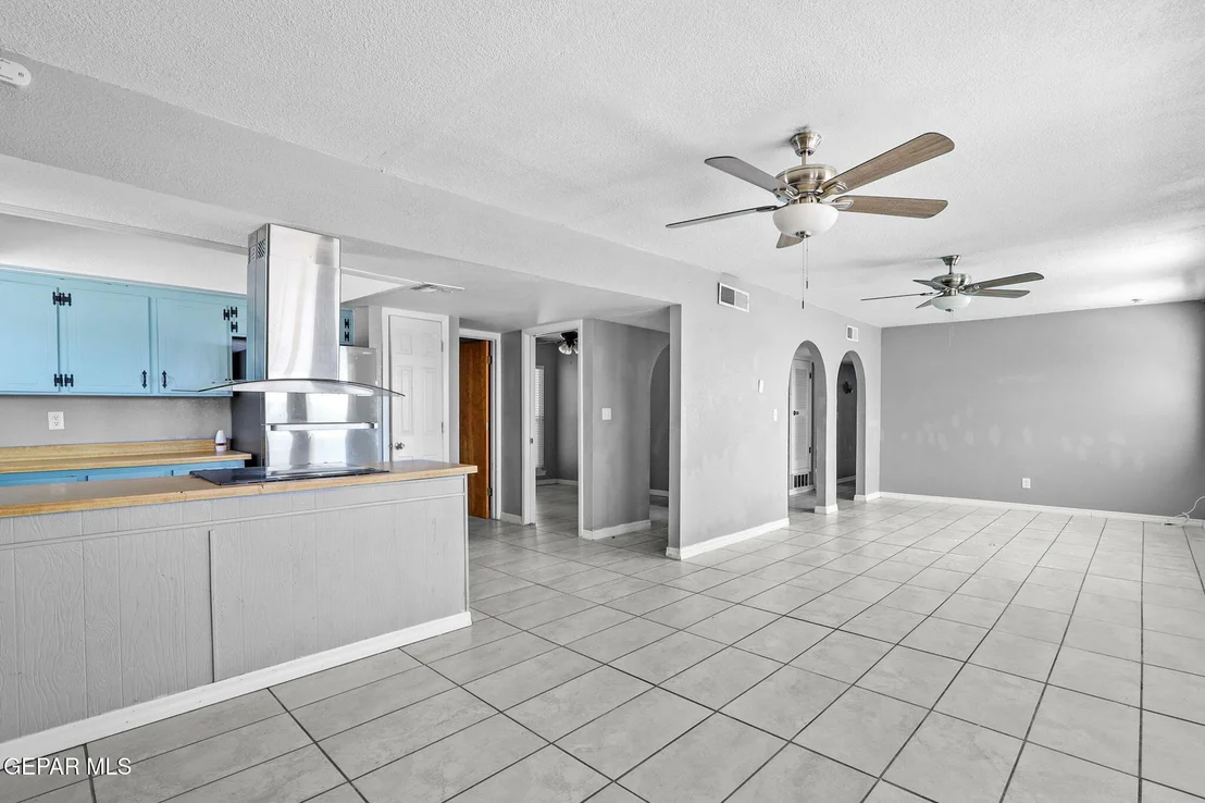 Photo of 237 MOONGLOW Drive
