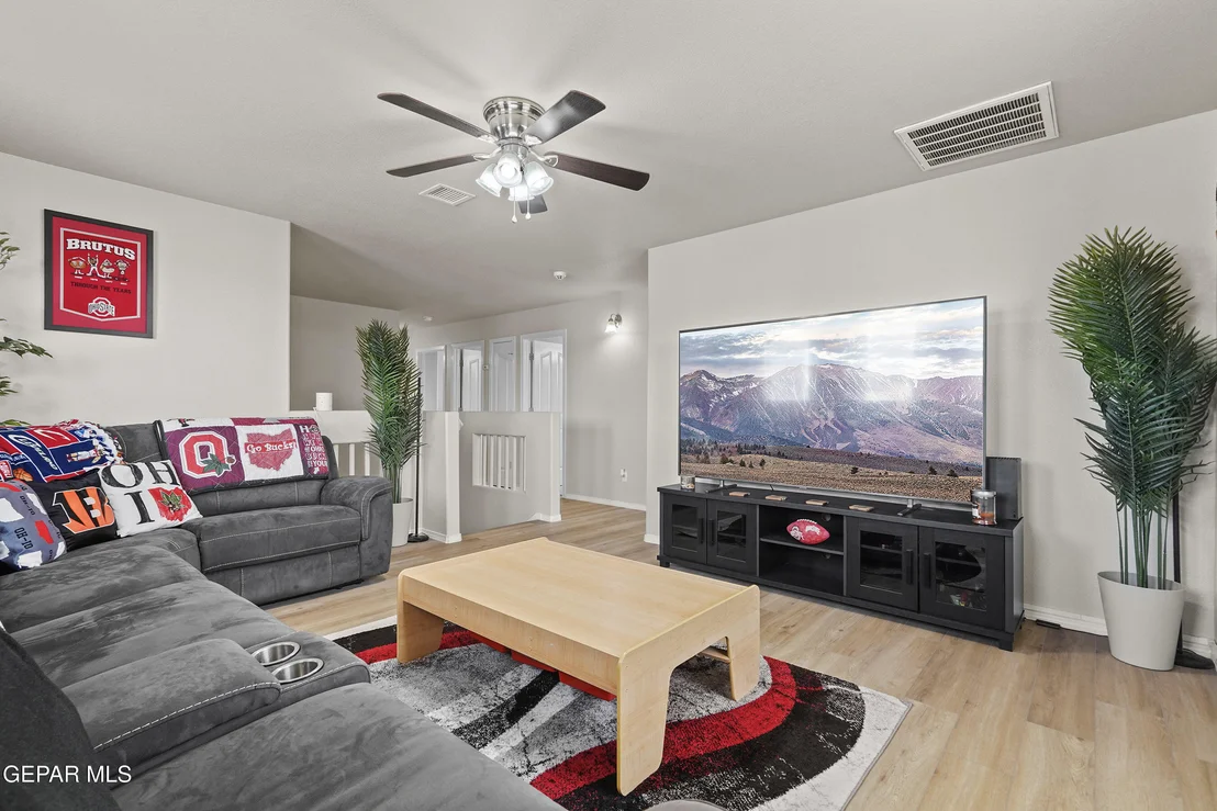 Photo of 14648 MEADOW LAWN