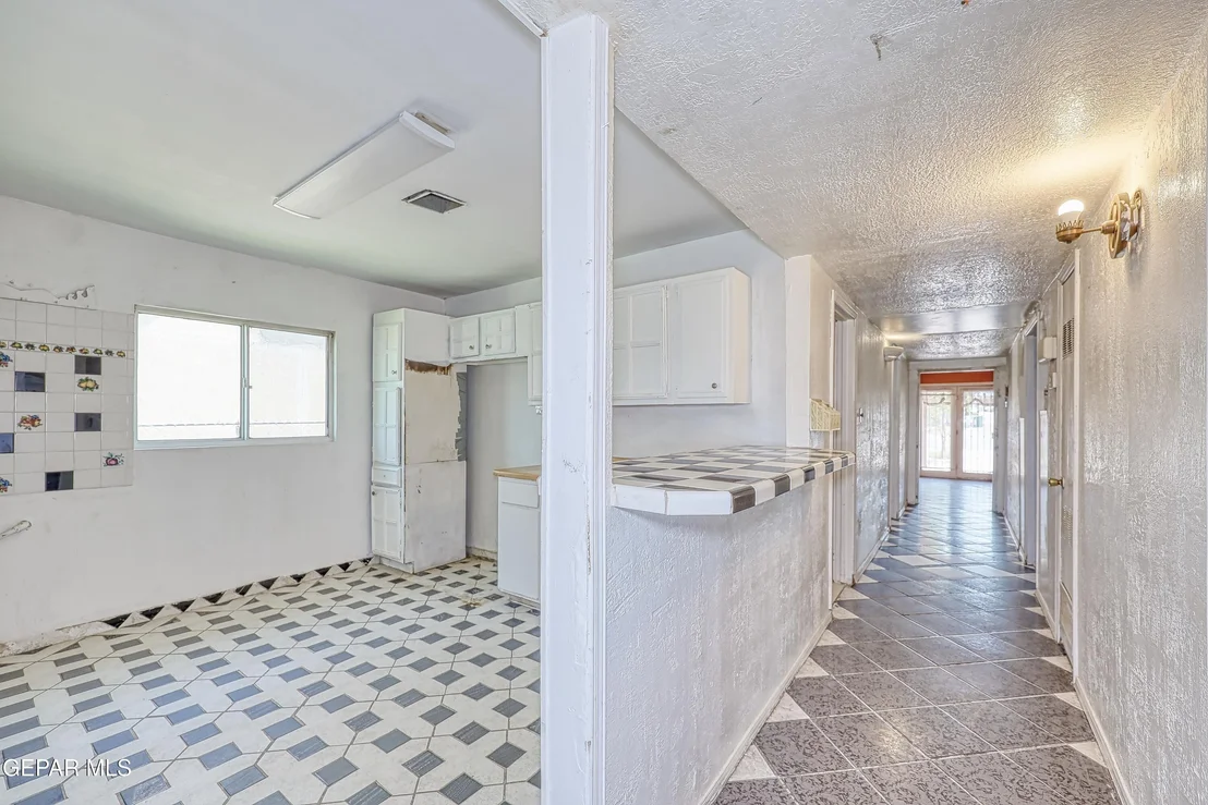 Photo of 7421 MINDORO Place