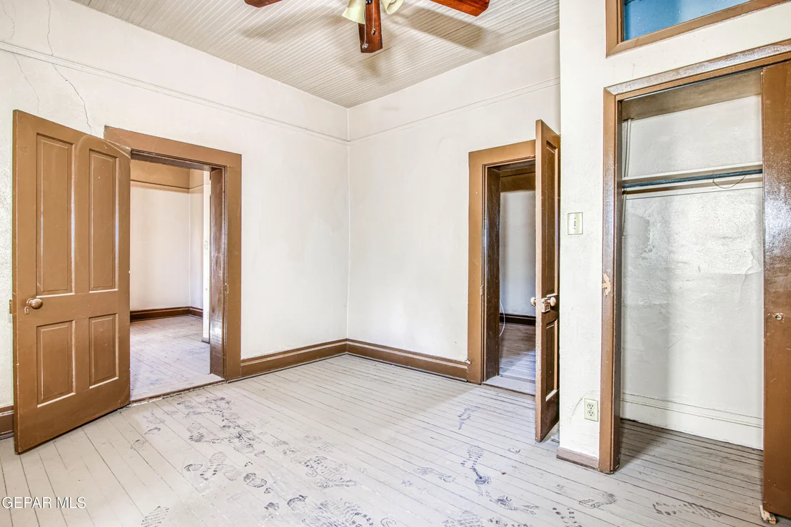 Photo of 10409 Alameda Avenue