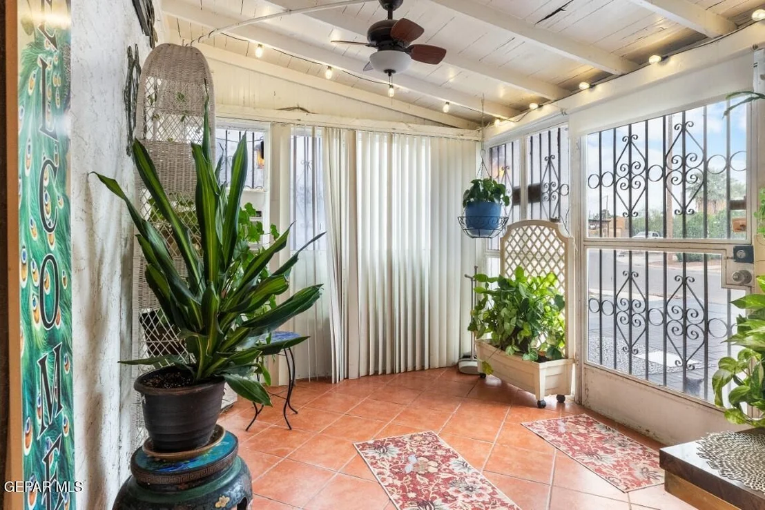 Photo of 607 Mesita Drive