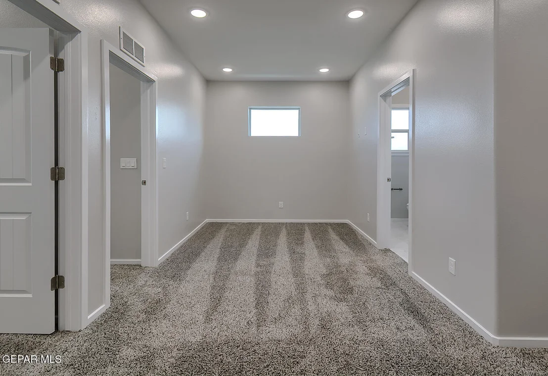 Photo of 15100 COMPOSITION Avenue