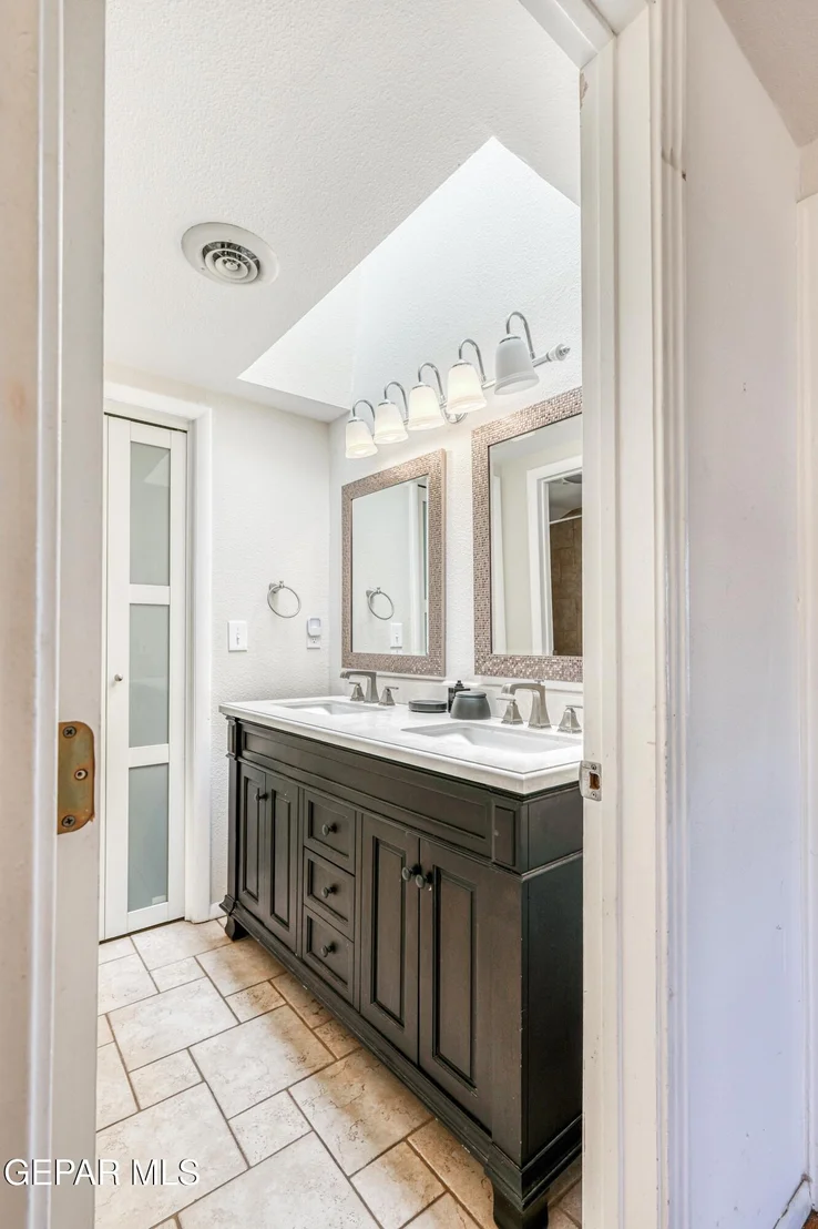 Photo of 5032 TIMBERWOLF Drive