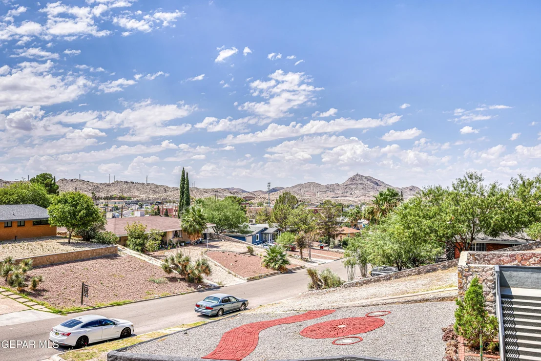 Photo of 825 Galloway Drive