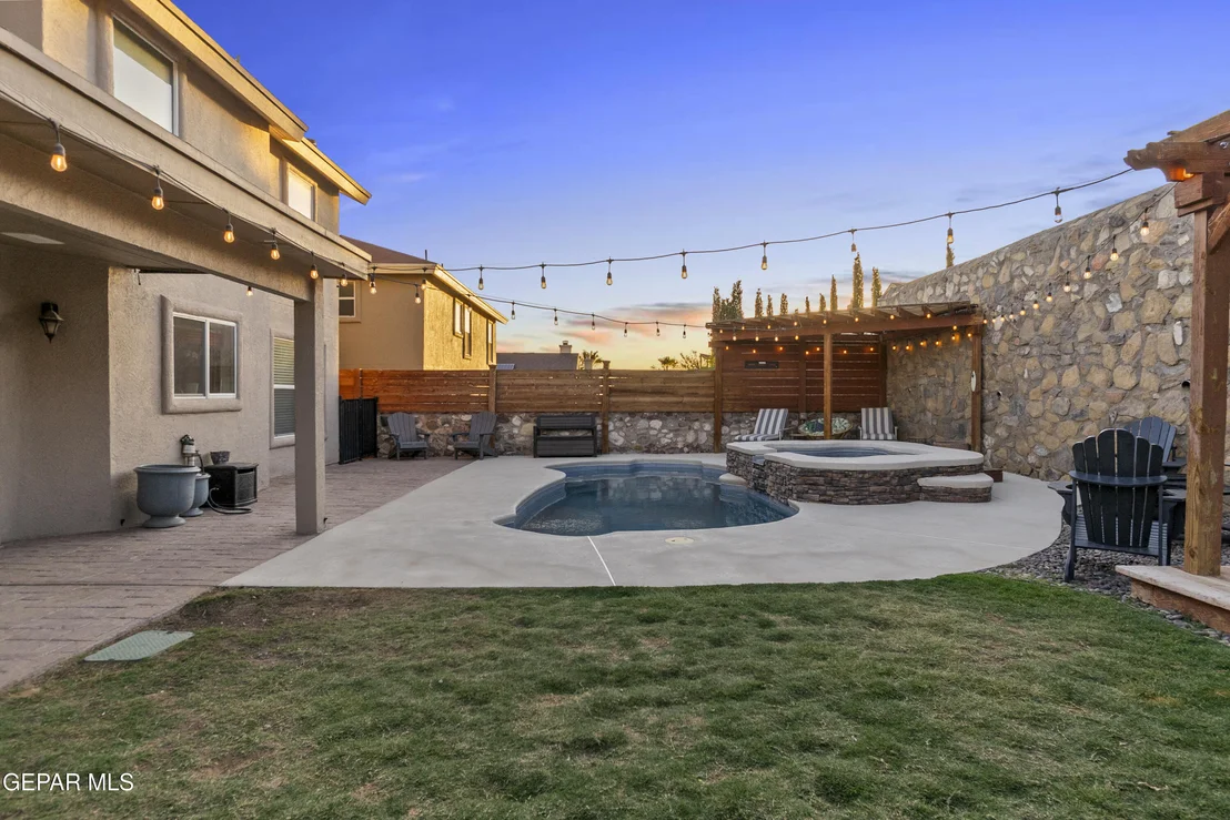 Photo of 6617 PARQUE DEL SOL Drive