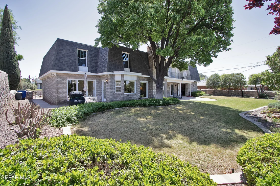 Photo of 517 Stonebluff Road
