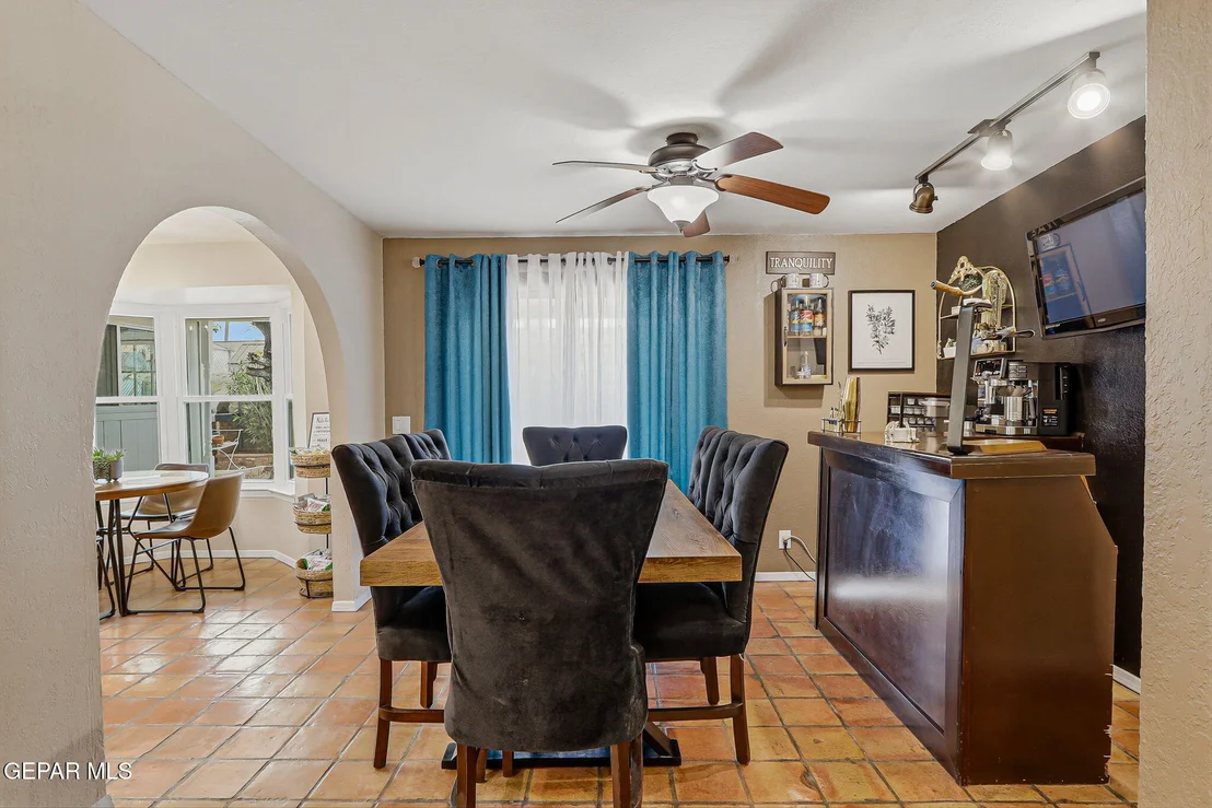 Photo of 10644 LIMAS Drive