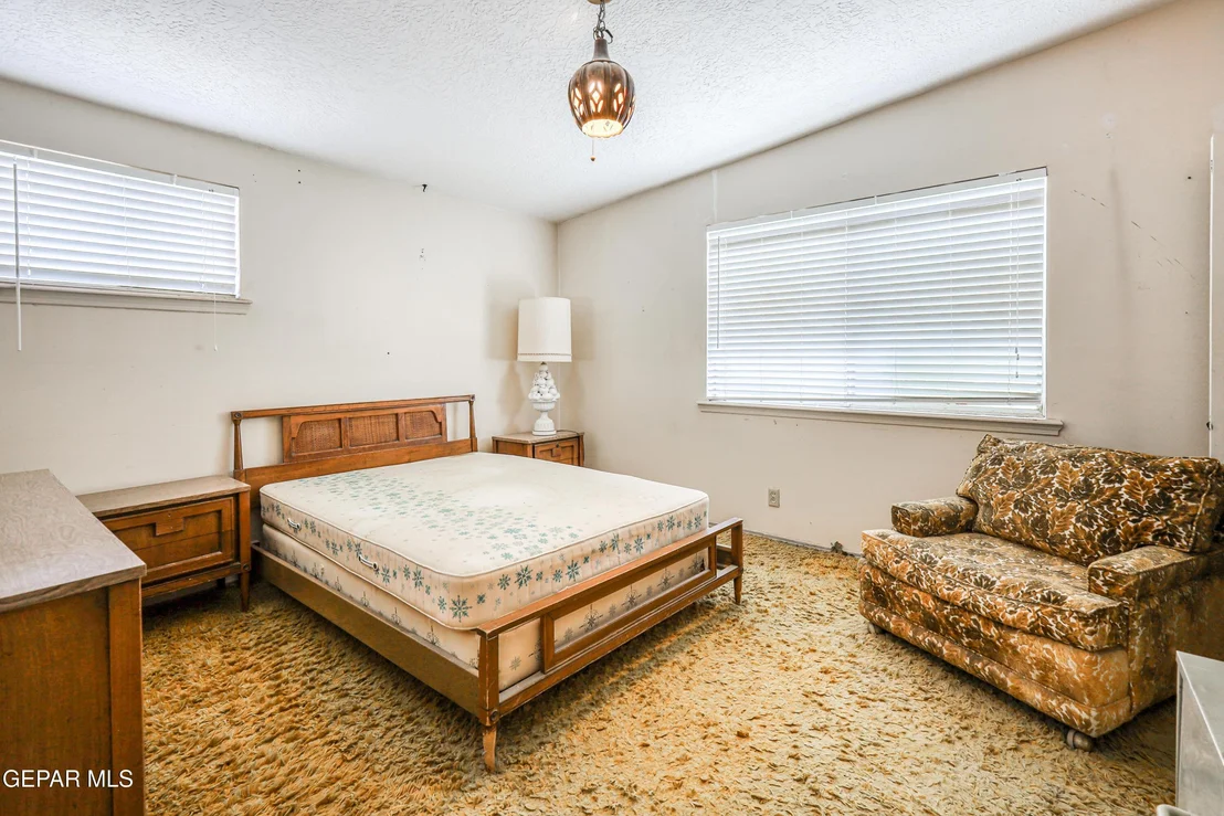 Photo of 220 MOONGLOW Drive