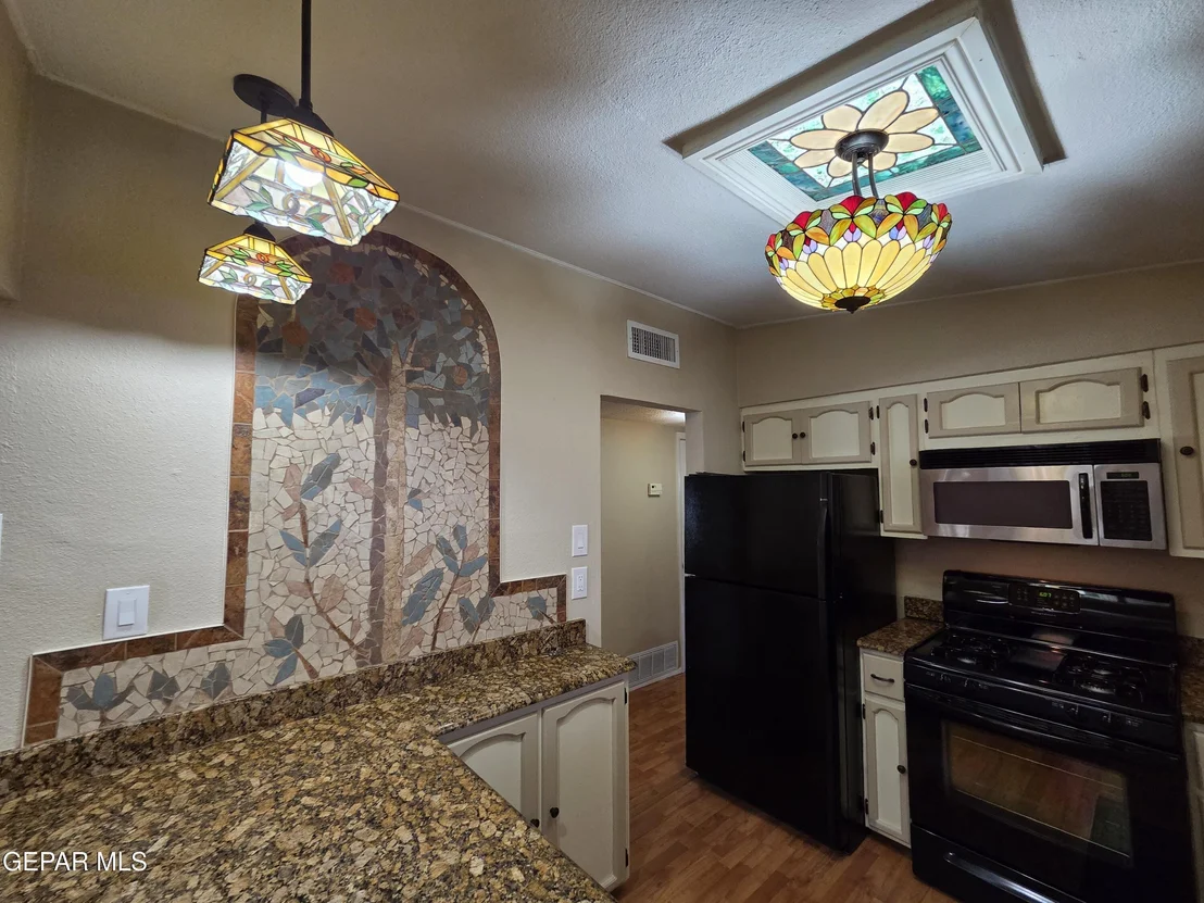 Photo of 4249 CANTERBURY Drive