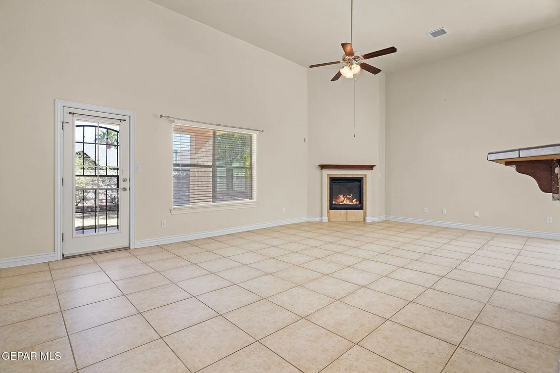 Photo of 5544 GUSTAVO MADRID Lane