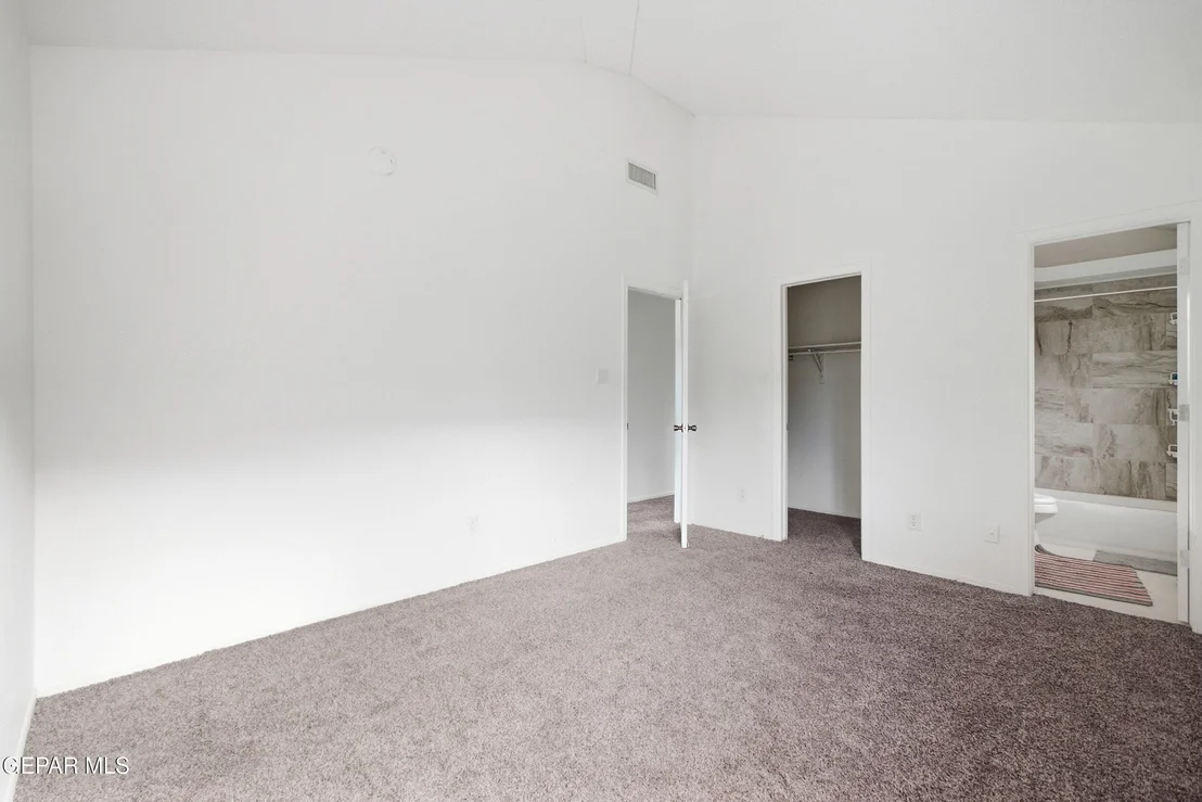 Photo of 11421 LONE WOLF Circle