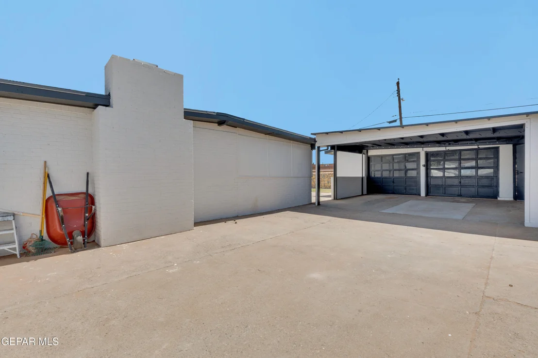 Photo of 5106 ANTONIO Avenue
