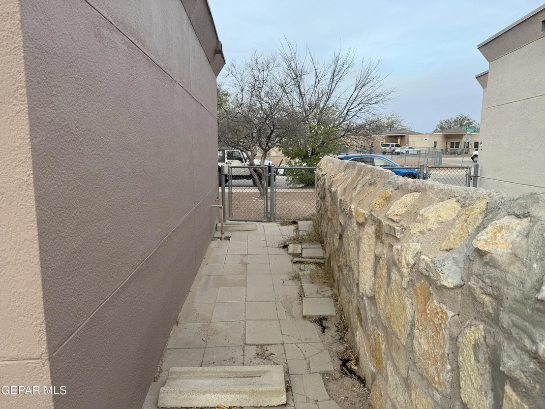 Photo of 520 Rose Kennedy Drive
