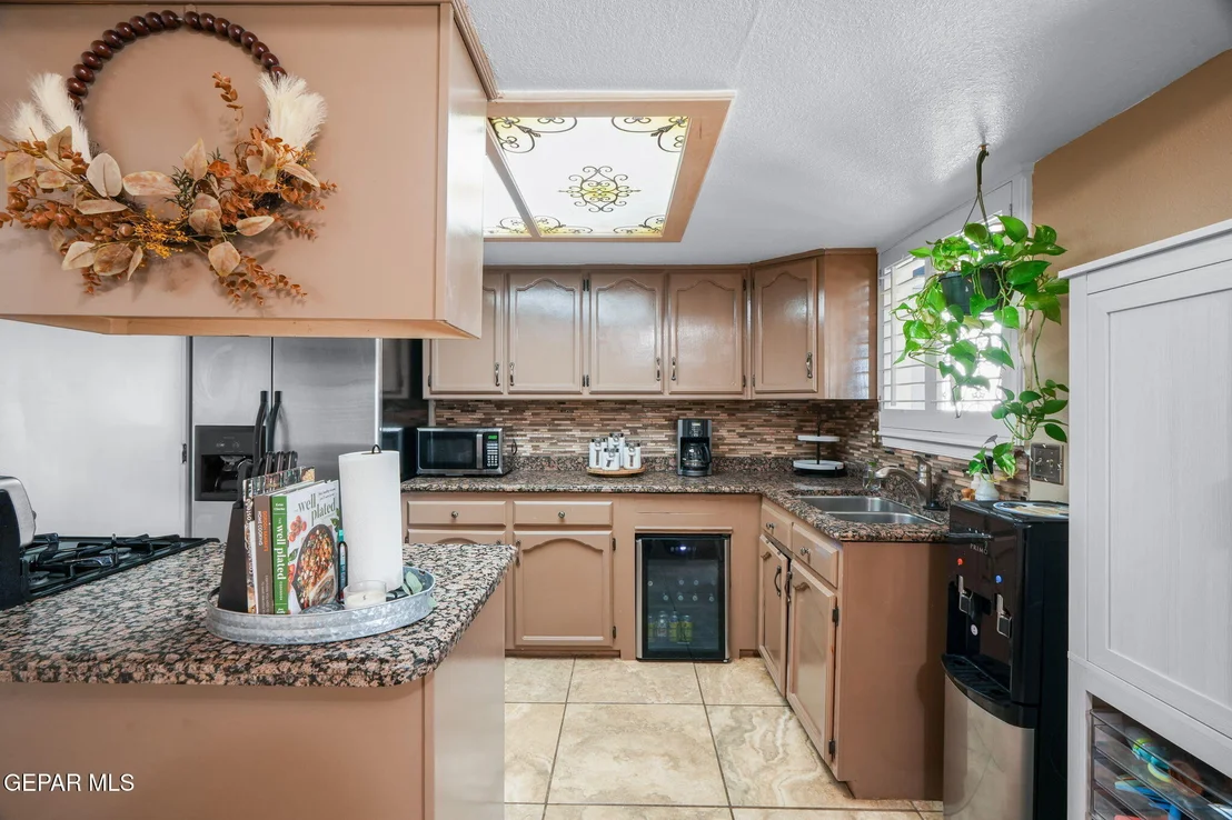 Photo of 3012 SYLVAN LAKE Place
