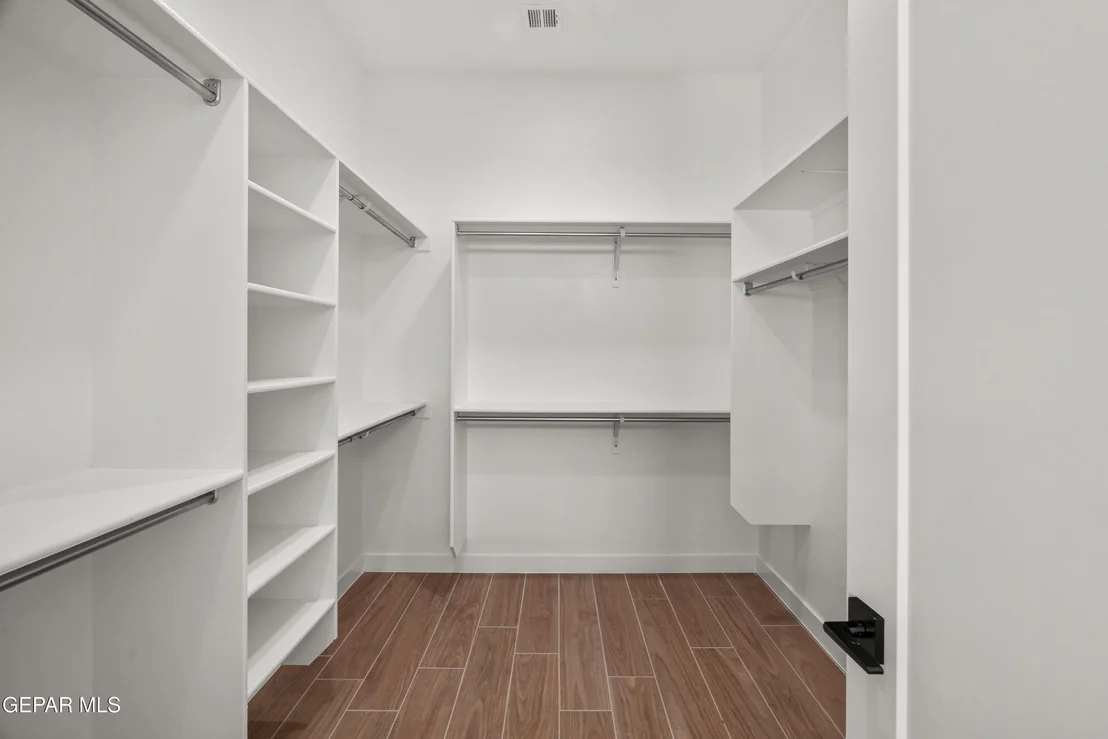 Photo of 15052 Laura Lane