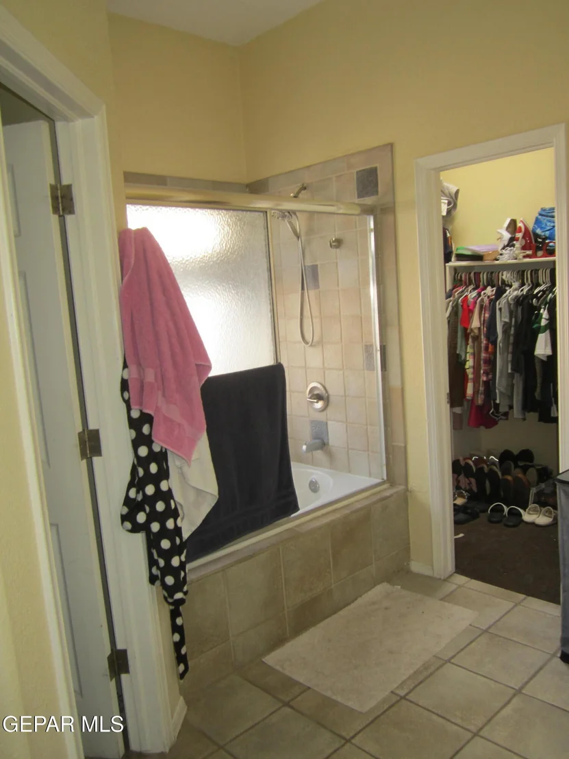 Photo of 7605 Dianjou Drive