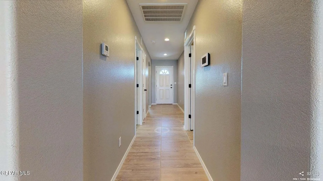 Photo of 912 Sandhurst Place