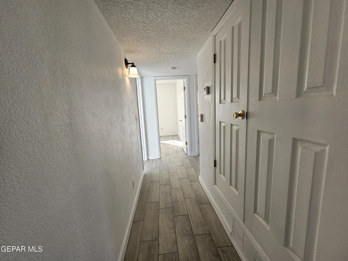 Photo of 2155 SUN MANOR Drive