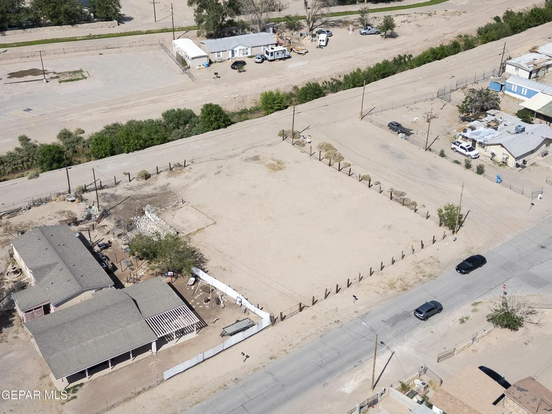 Photo of 653 Delhi Drive