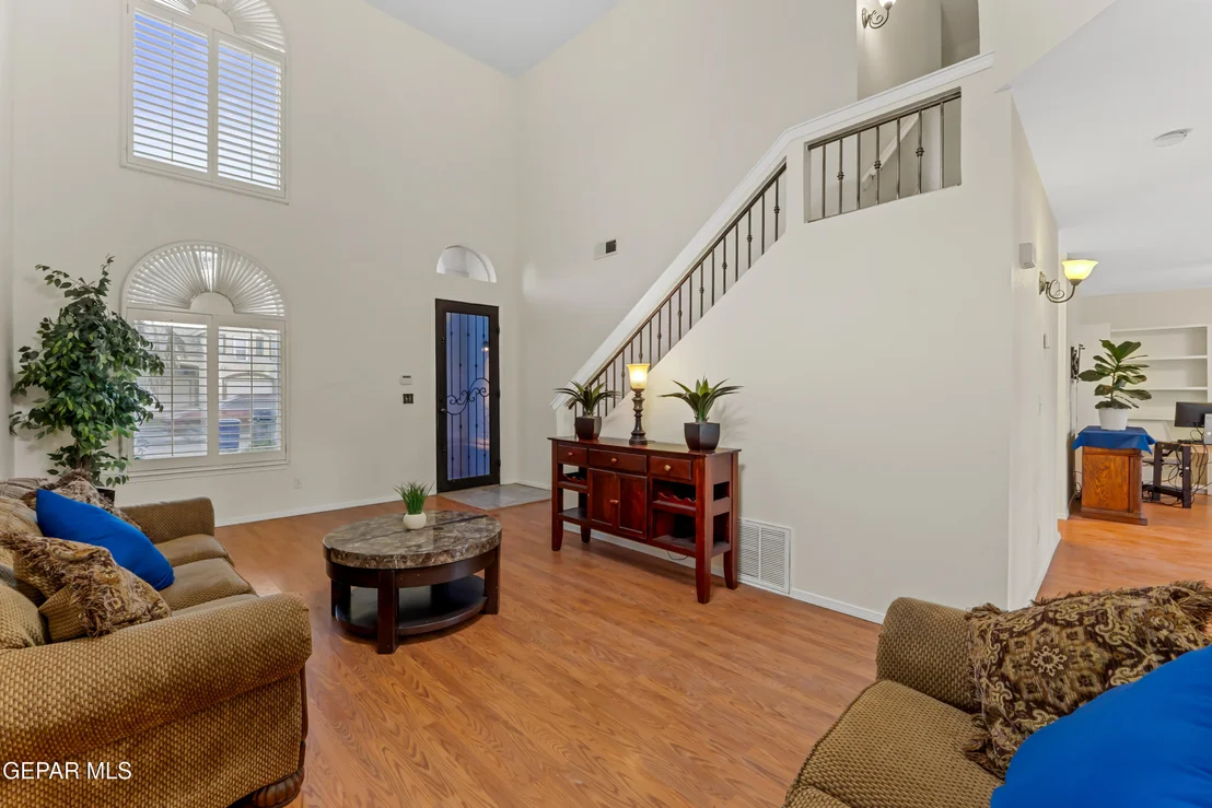Photo of 11221 Northview Drive
