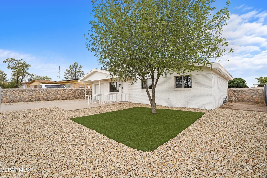 Photo of 205 CARIBE Circle