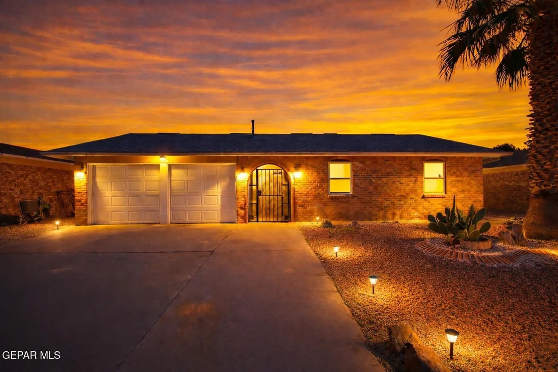 Photo of 5629 LONGVIEW Circle